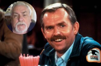 Cliff Clavin Cheers 6243713 335x220